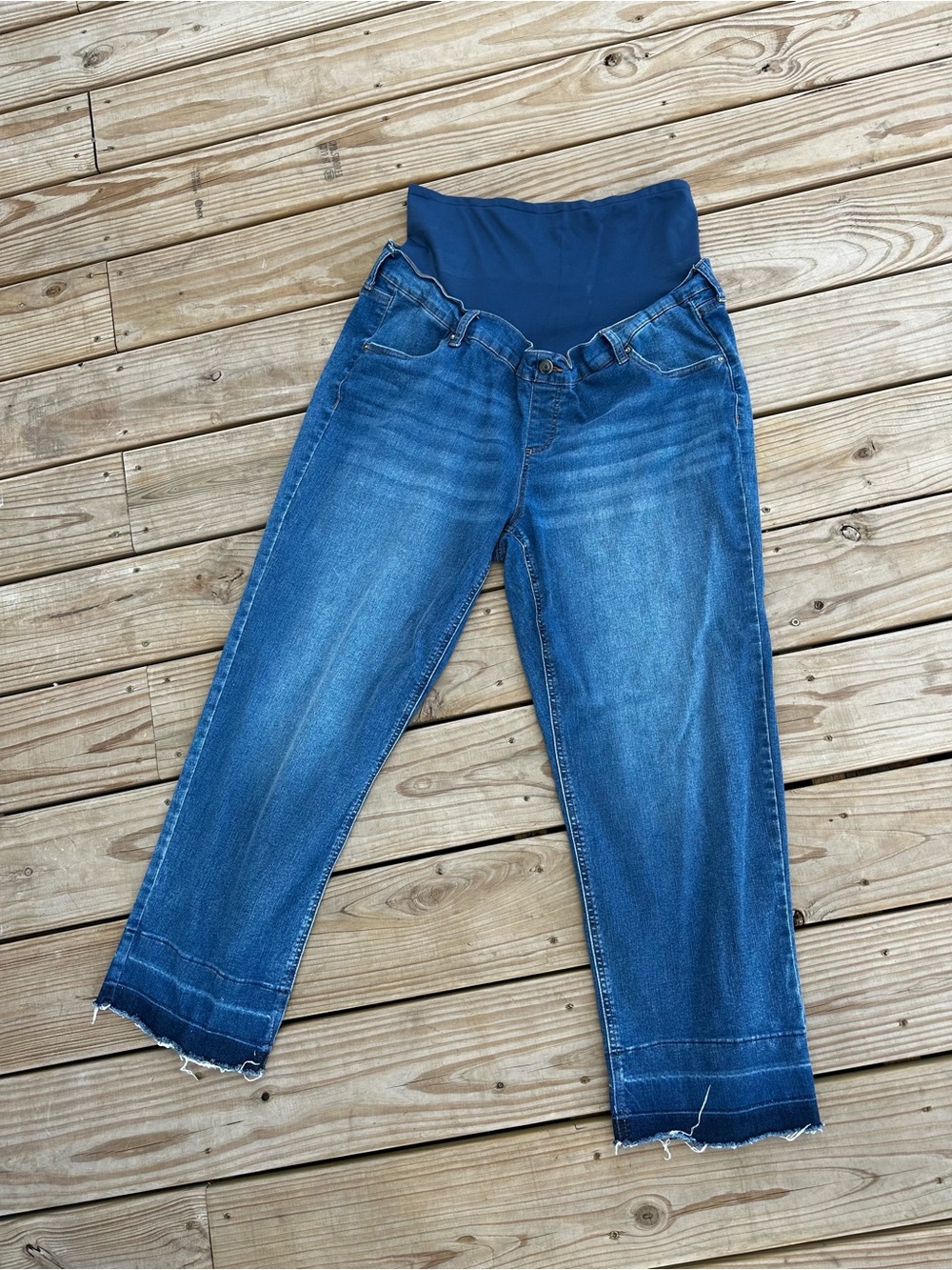 Time and Tru Blue Maternity Wide-Leg Cropped Jeans with Overband